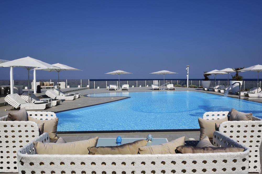 Sole In Me Resort By Altoborgo Ostuni Exterior photo