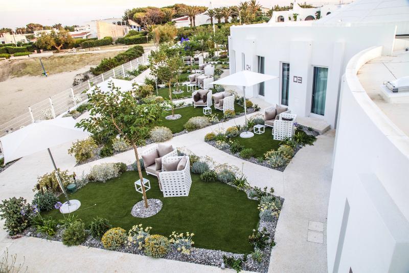 Sole In Me Resort By Altoborgo Ostuni Exterior photo